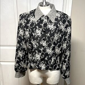 Doncaster jacket size M black and white flowery color